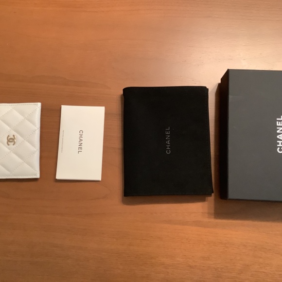 CHANEL CARDHOLDER in WHITE CAVIAR LEATHER - Picture 4 of 4